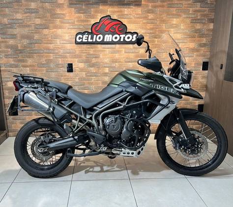 TRIUMPH TIGER 800 XCA TRIUMPH TIGER 800 XCA